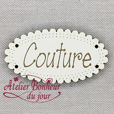 Bouton décoratif en bois "couture" gravé