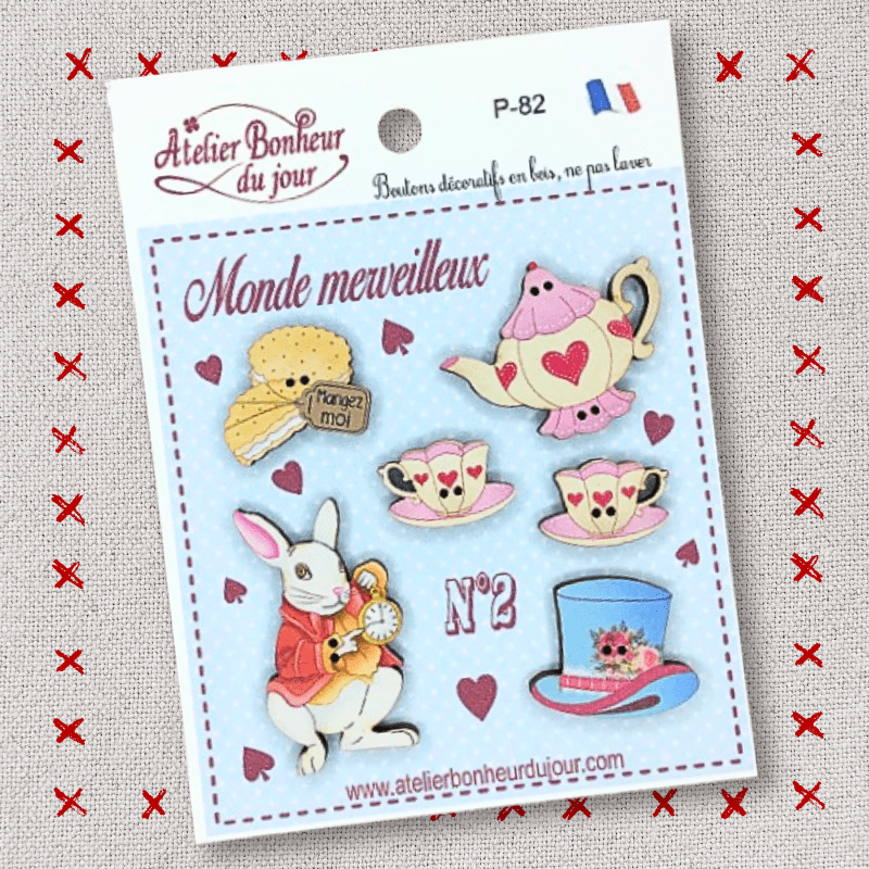 boutons décoratifs en bois et en pochette "Alice Monde merveilleux n°2" Atelier bonheur du jour