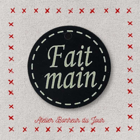 Decorative button - wooden medal “Handmade” Atelier bonheur du jour