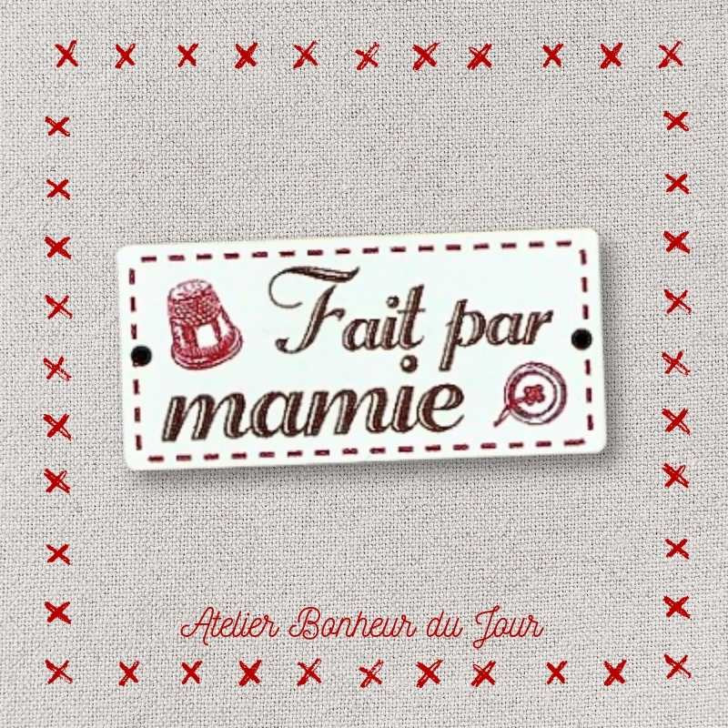 Decorative button - wooden small plaque “Made by grandma” Atelier bonheur du jour