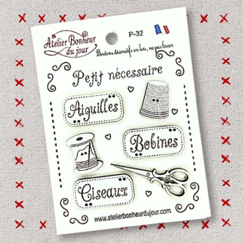Decorative wooden button "Little necessary" pouch Atelier bonheur du jour