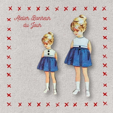 Decorative wooden button "Little girl blue skirt" Atelier bonheur du jour