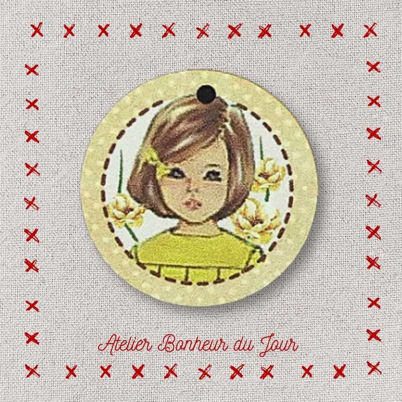 Bouton décoratif en bois Médaille bois "Fillette" Jaune Atelier bonheur du jour