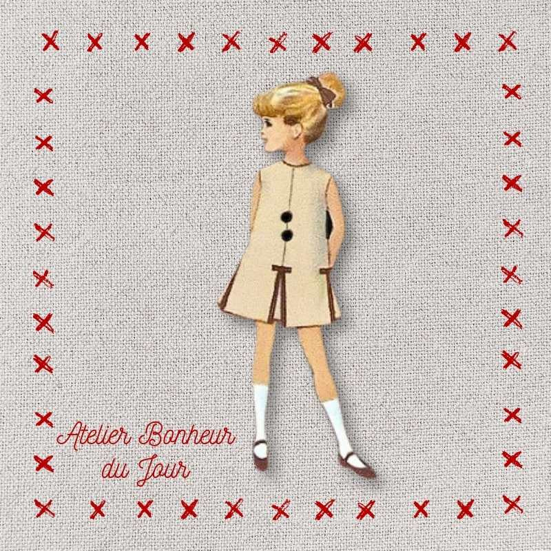 Decorative wooden button "Little girl beige dress" Atelier bonheur du jour