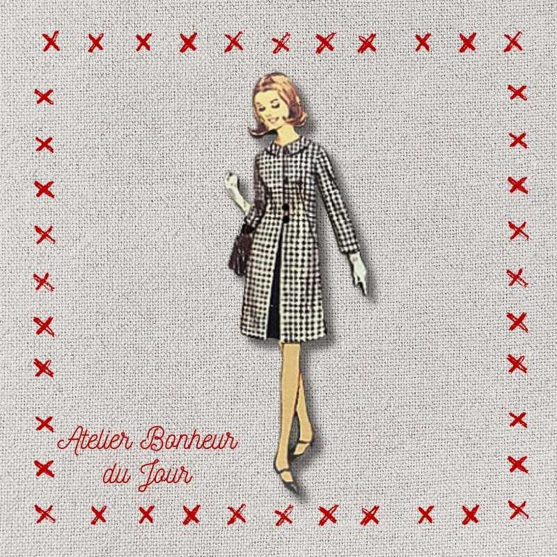 Decorative wooden button "Lady brown coat" Atelier bonheur du jour