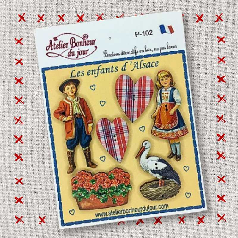 Decorative wooden button in pouch "The children of Alsace" Atelier Bonheur du jour