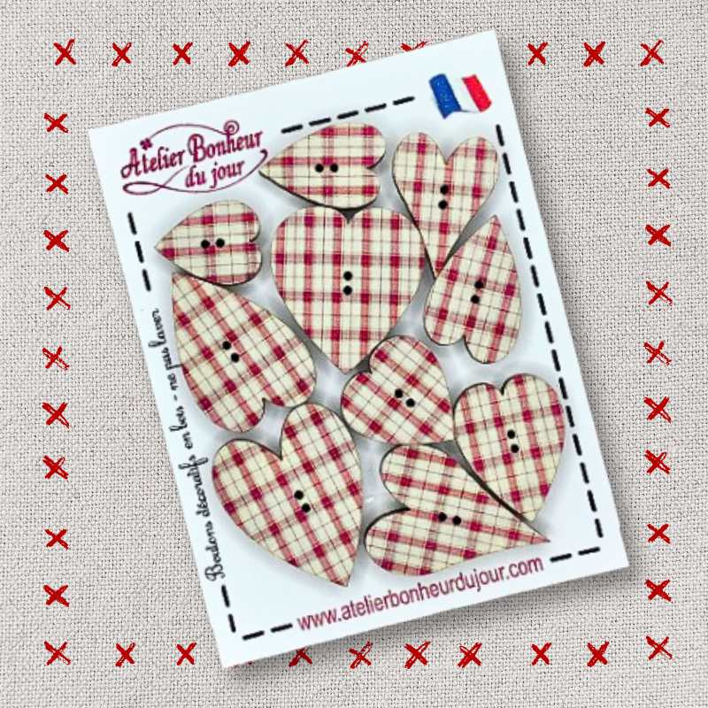 Decorative wooden buttons "Light red hearts" Atelier Bonheur du jour