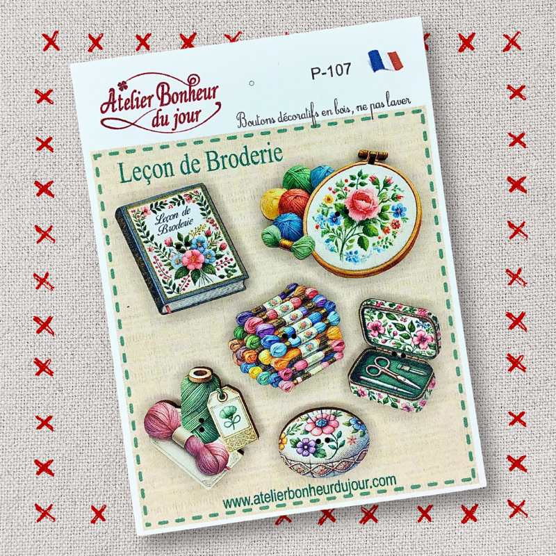 Pochette boutons décoratifs en bois "Leçon de broderie" Atelier Bonheur du jour