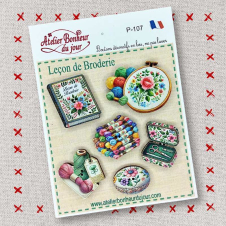 Decorative wooden button in pouch "Embroidery lesson" Atelier Bonheur du jour