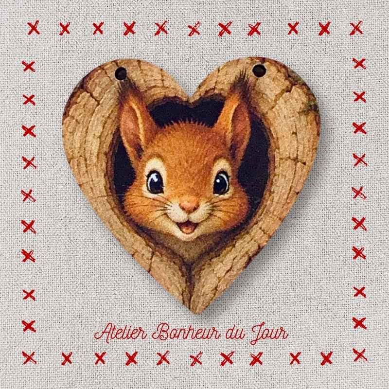 Decorative wooden button "Heart squirrel" Atelier bonheur du jour